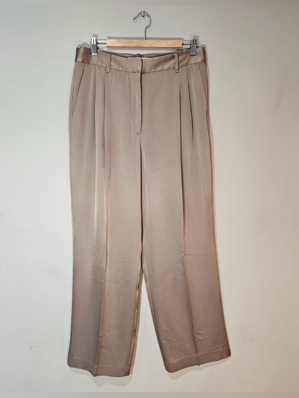 Aritzia Effortless Pants in Nomad Taupe Satin Wide Leg Trousers Size 12 - Picture 2 of 10